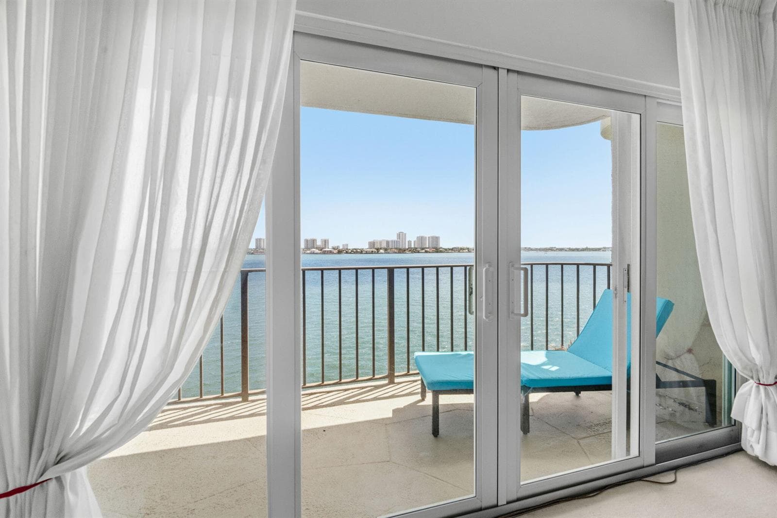 801 Lake Shore Drive 607 photo 7