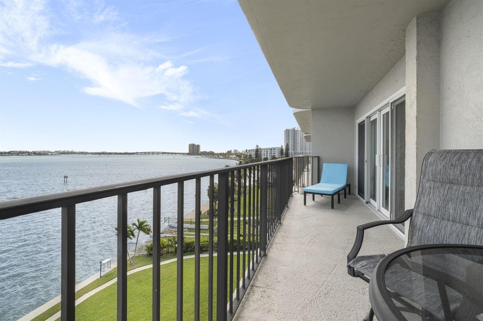 801 Lake Shore Drive 607 photo 20