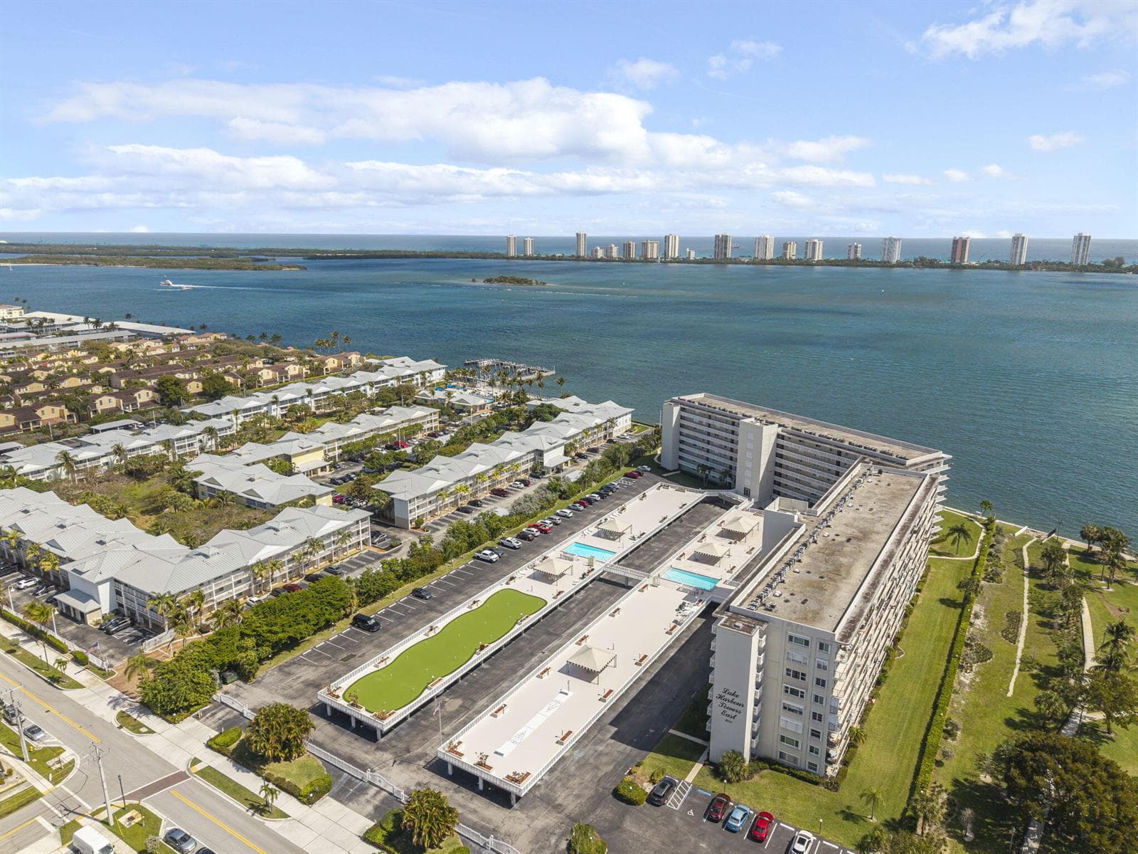 801 Lake Shore Drive 607 photo 24