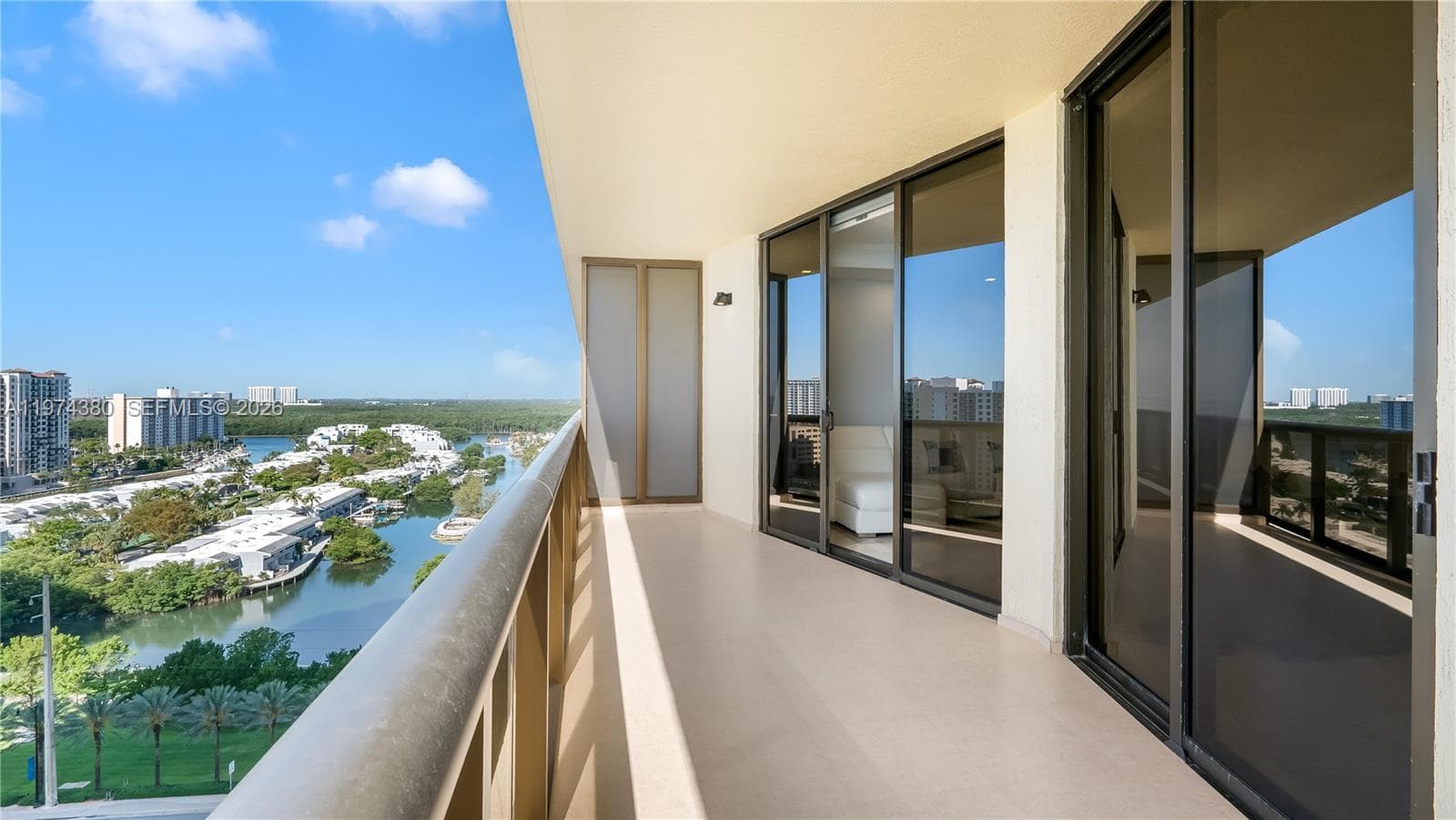 16275 Collins Ave 1503 photo 22