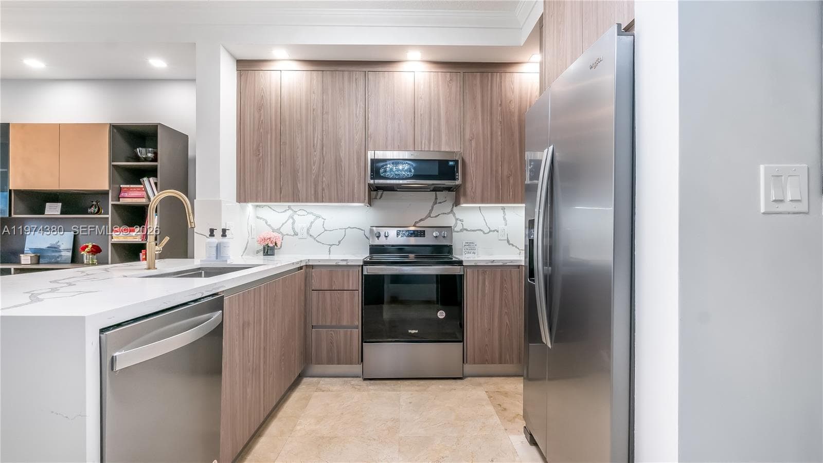 16275 Collins Ave 1503 photo 9