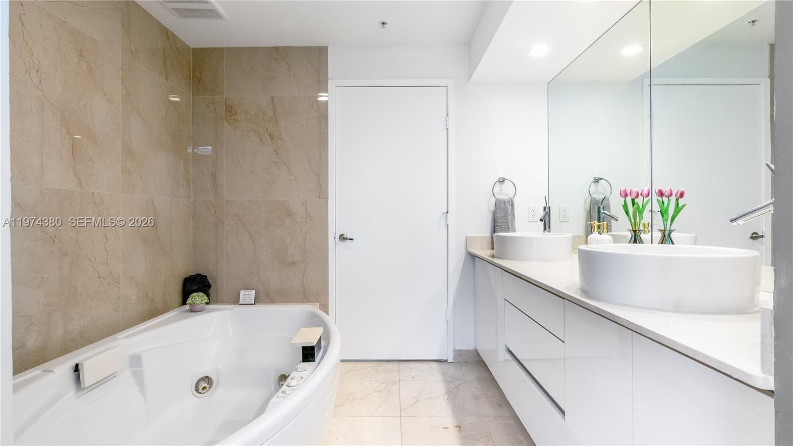 16275 Collins Ave 1503 photo 15