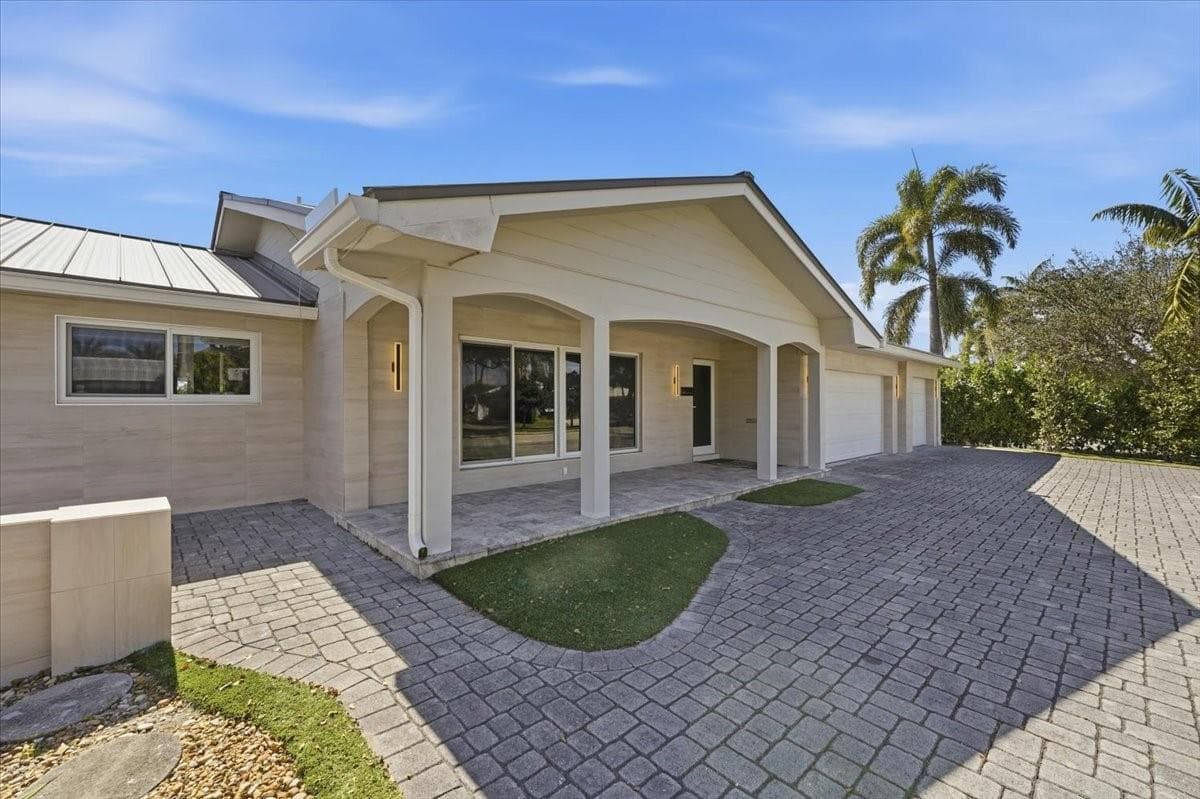 2830 NE 55th Street photo 5