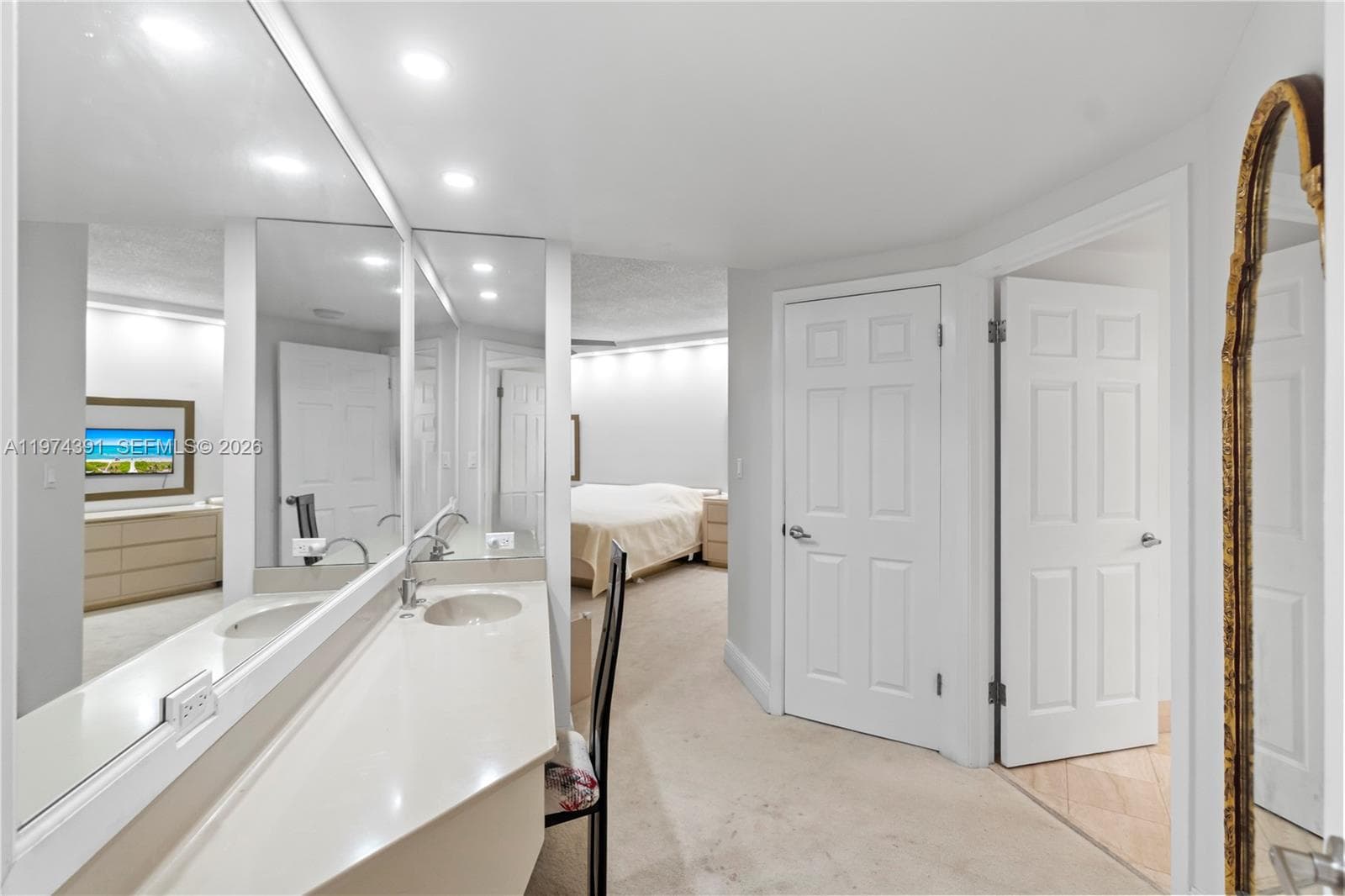 20191 Country Club Dr 407 photo 22