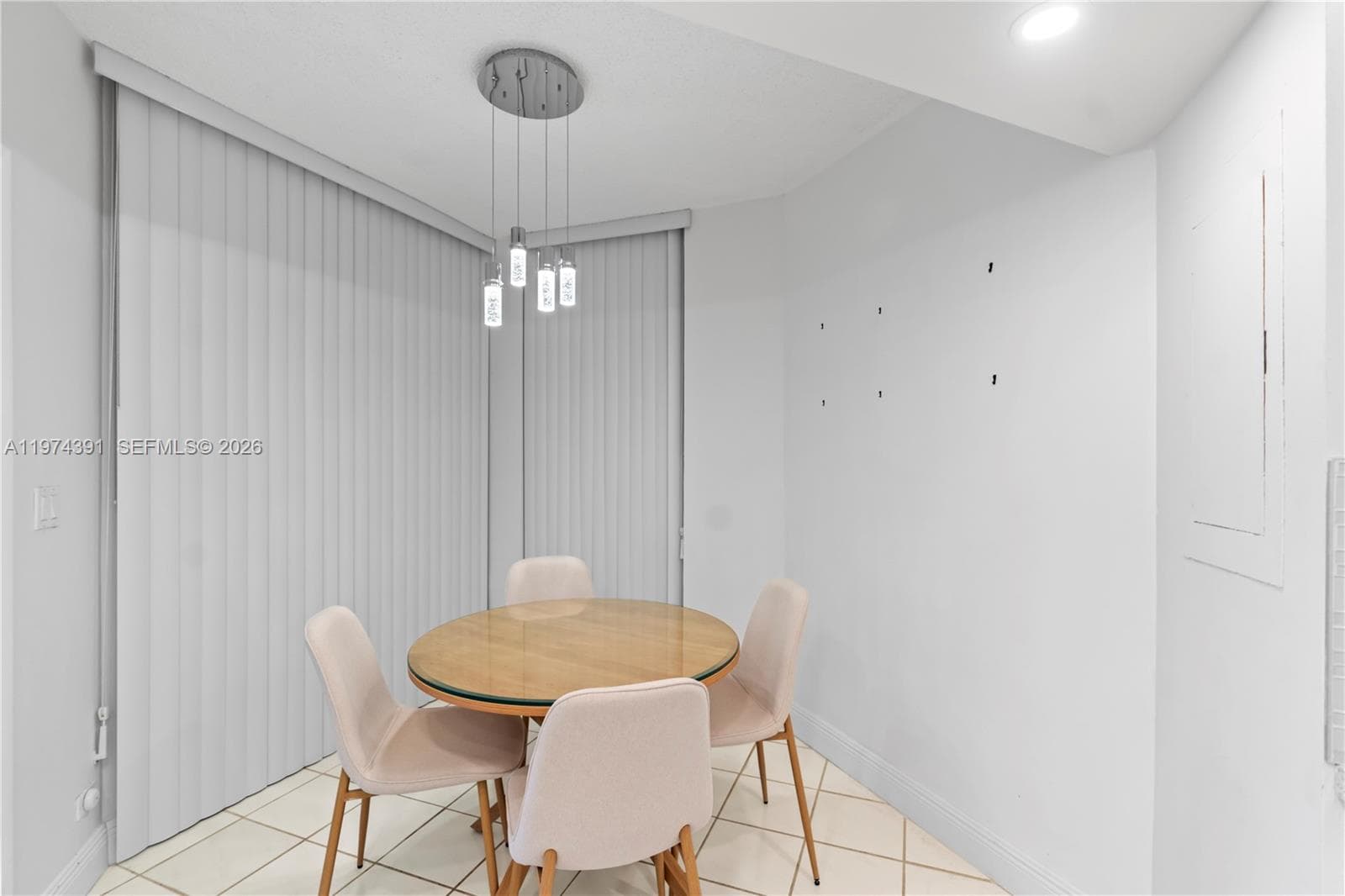 20191 Country Club Dr 407 photo 10