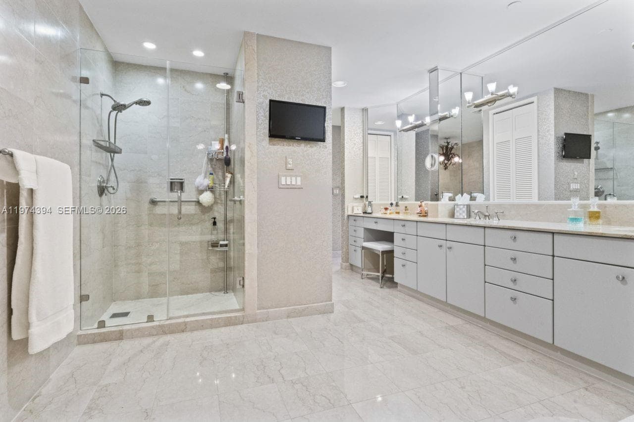 5266 Fisher Island Dr 5266 photo 24