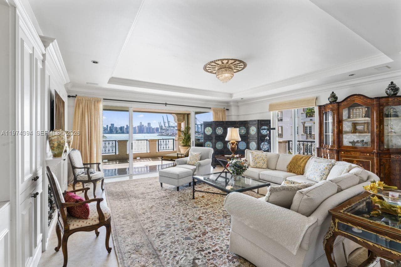 5266 Fisher Island Dr 5266 photo 8