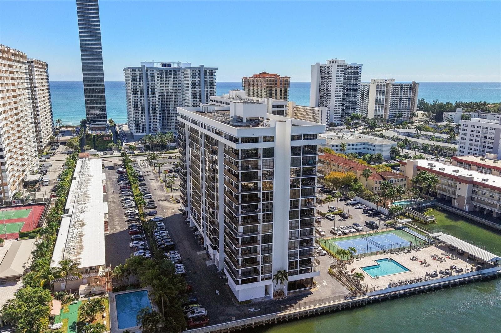 2017 S Ocean Drive Ph1 photo 3