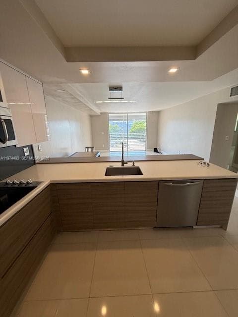 3600 170th St 407 photo 2