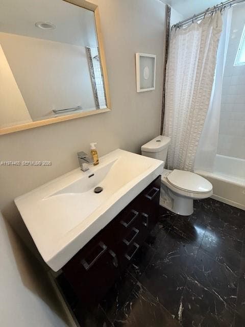 3600 170th St 407 photo 16