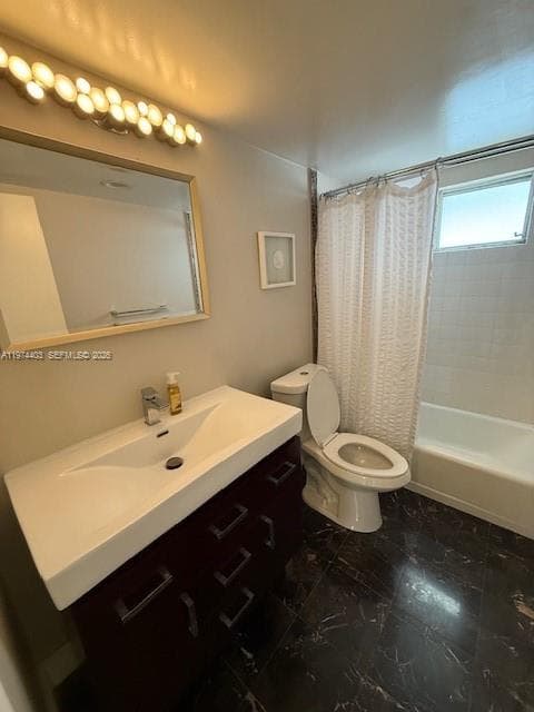 3600 170th St 407 photo 15
