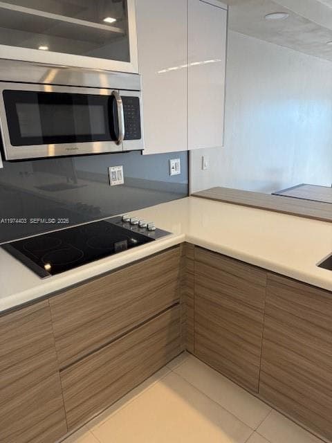 3600 170th St 407 photo 4