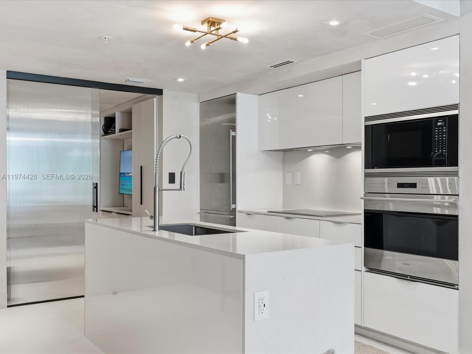 9521 Bay Harbor Dr 705 photo 16