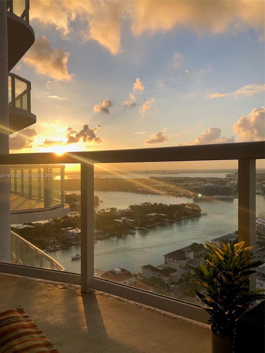 6365 Collins Ave 3609 photo 12