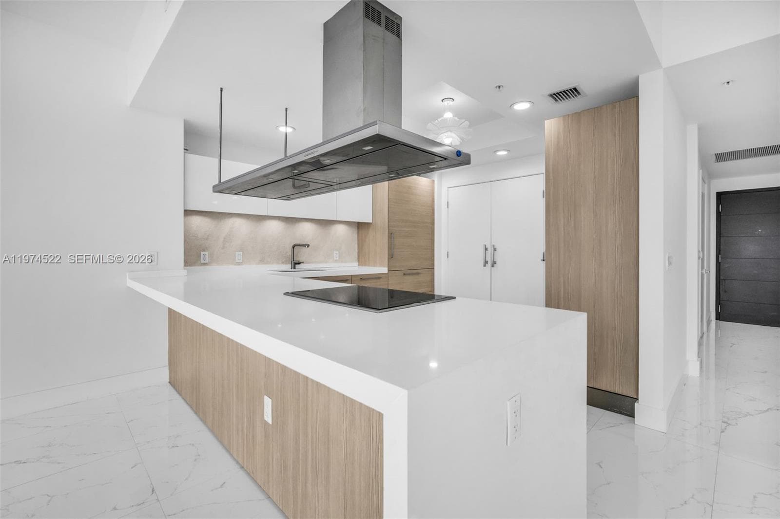 17111 Biscayne Blvd 411 photo 16