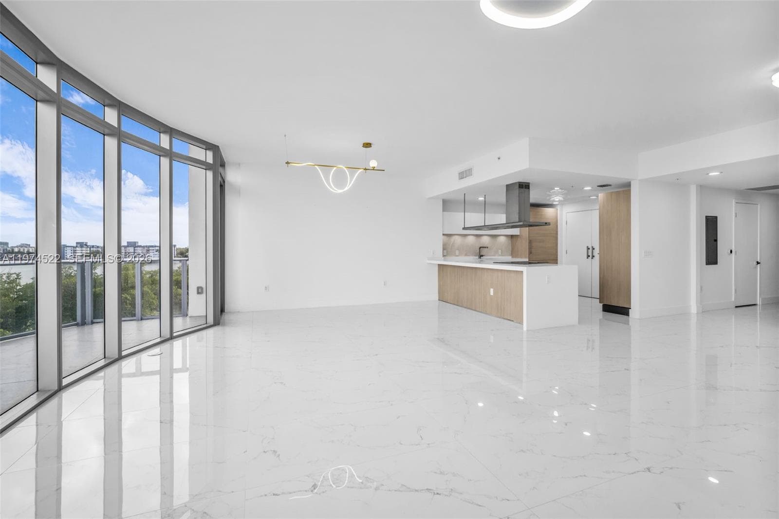 17111 Biscayne Blvd 411 photo 8