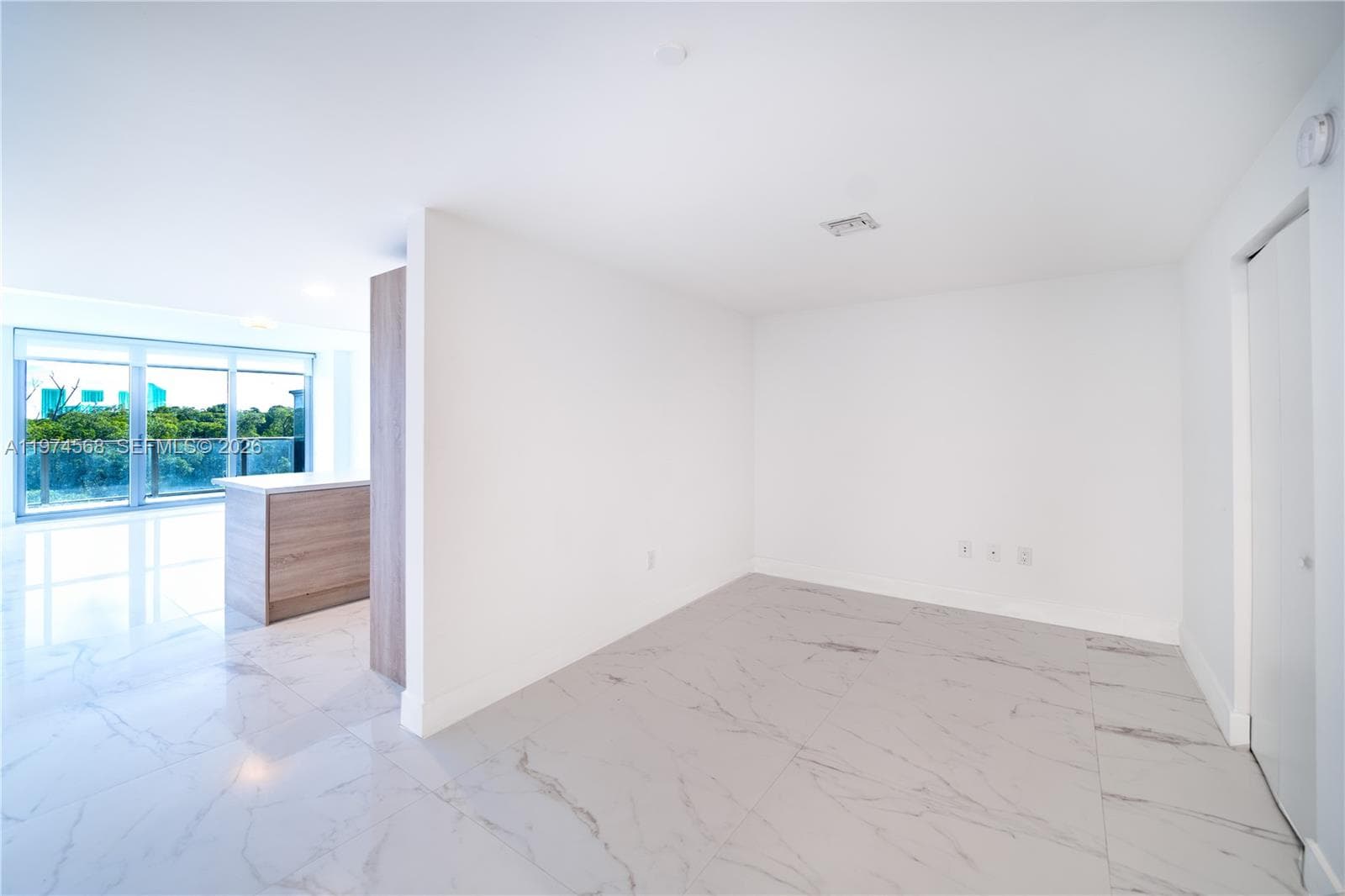 16385 Biscayne Blvd 417 photo 6