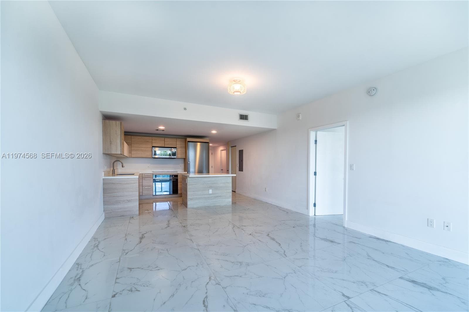 16385 Biscayne Blvd 417 photo 20