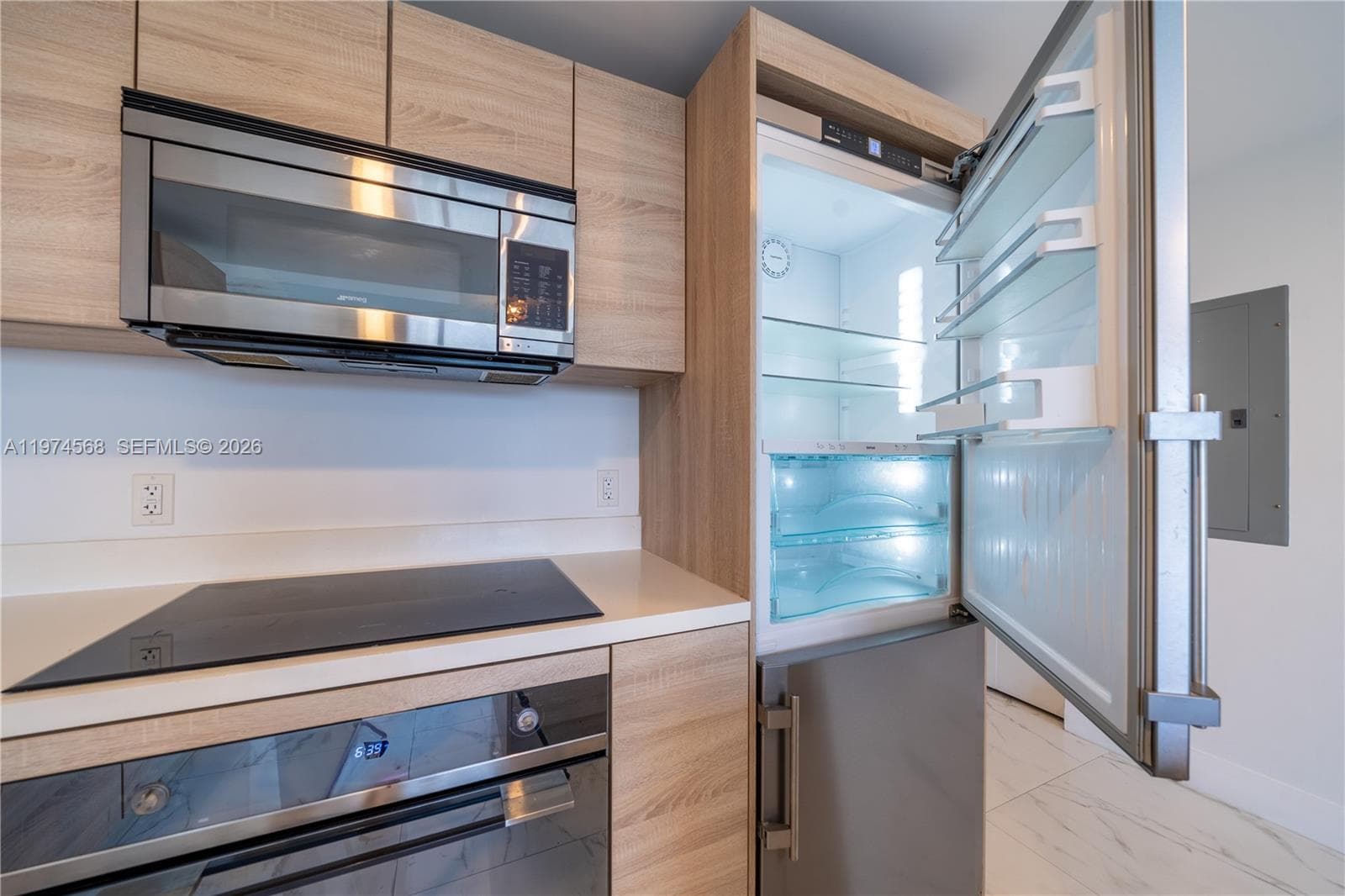 16385 Biscayne Blvd 417 photo 18