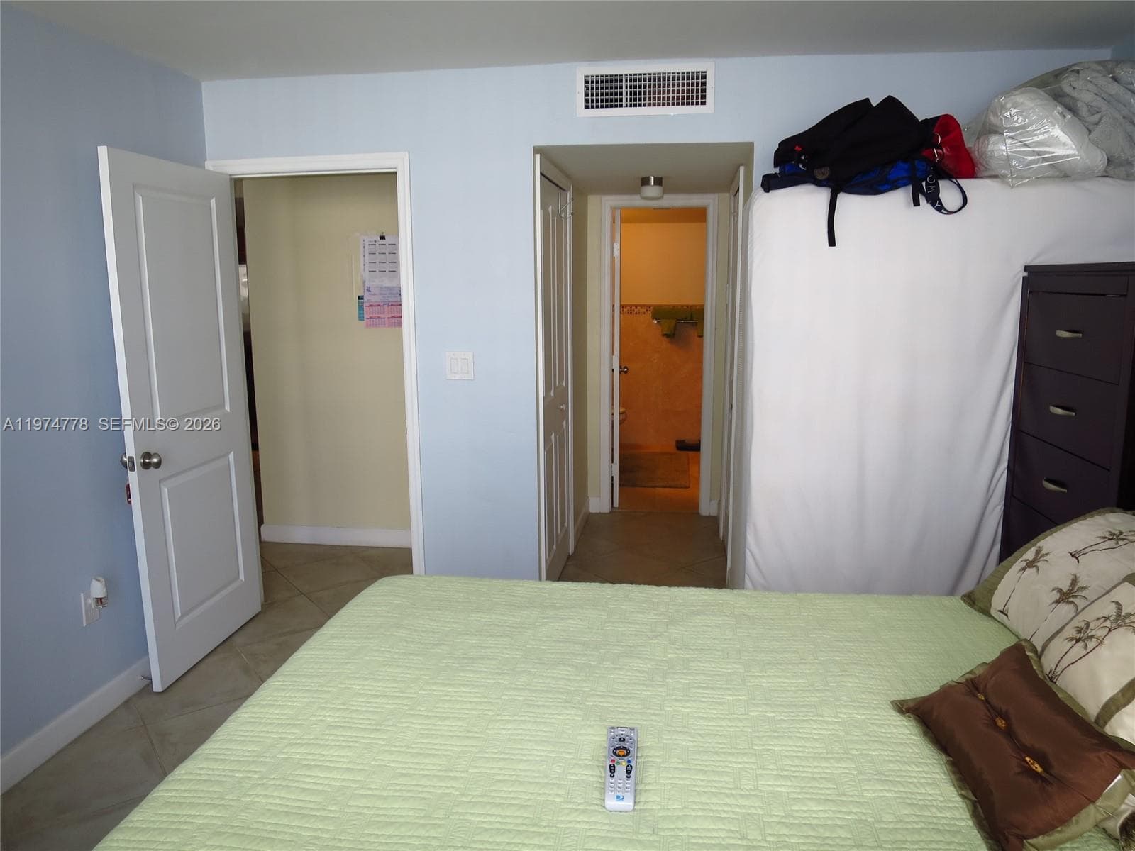 600 NE 36th St 619 photo 4