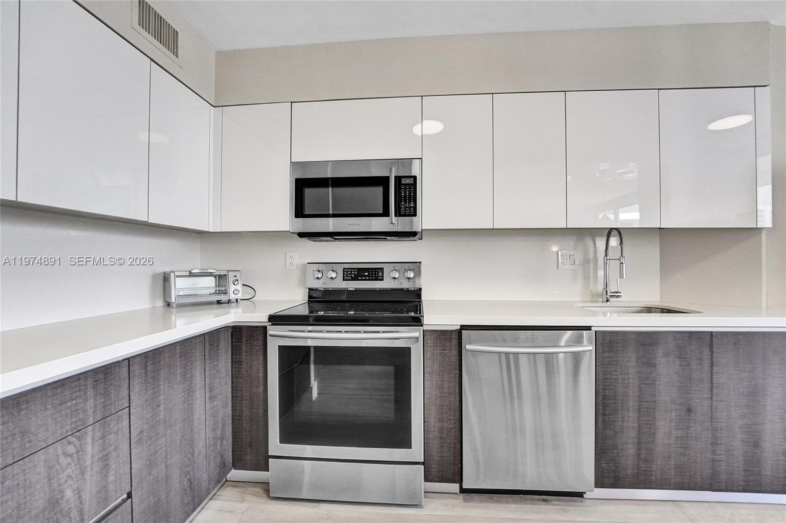 19101 36th Ct 3002 photo 17