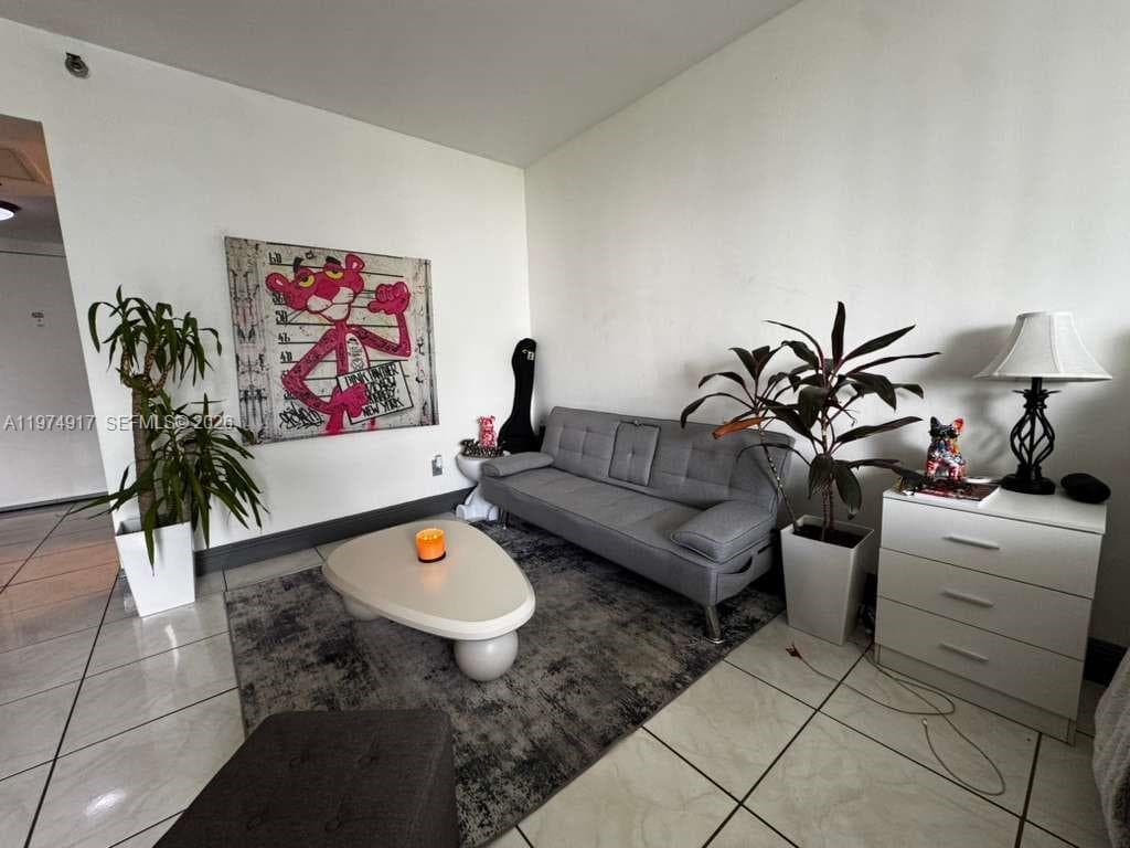 19201 COLLINS AV 432 photo 17