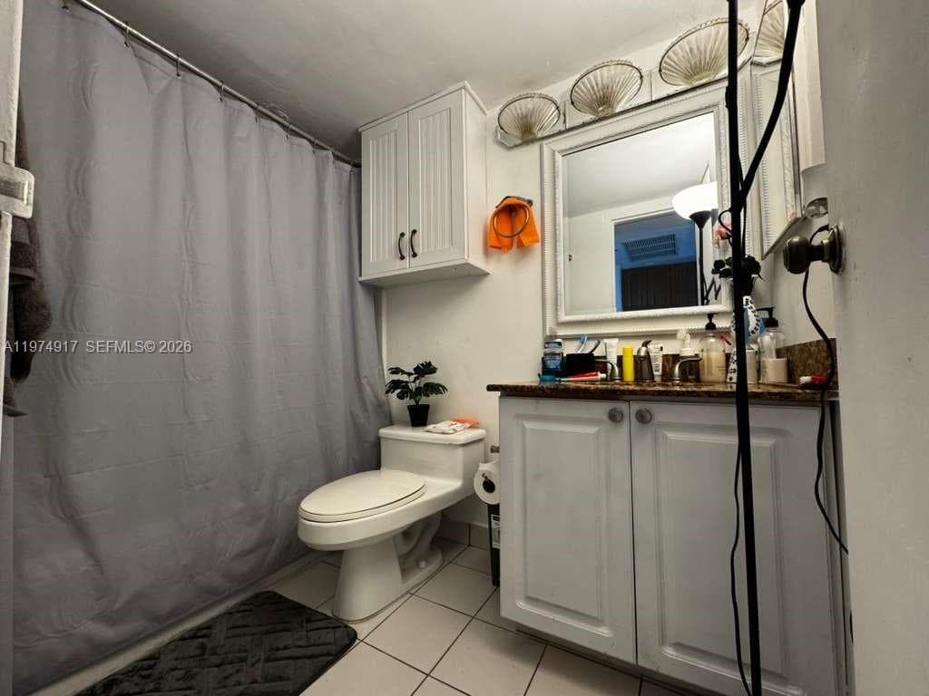 19201 COLLINS AV 432 photo 25