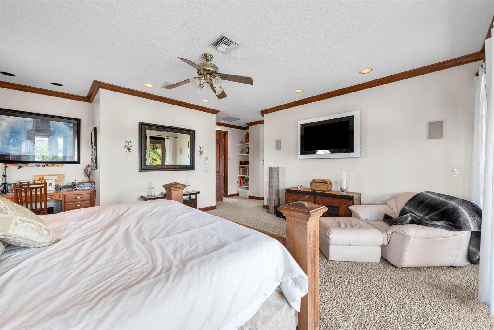 2865 NE 19th Street photo 21