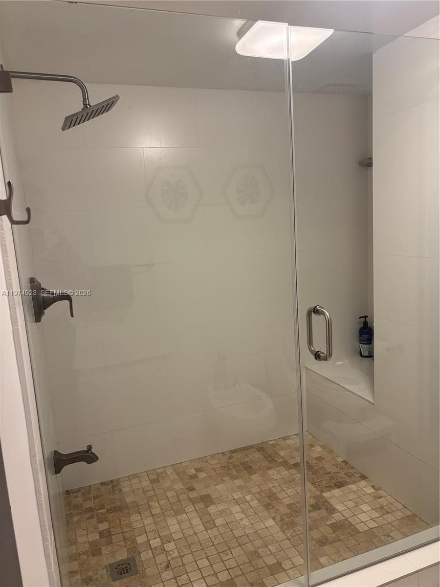 5845 Collins Ave 106 photo 7