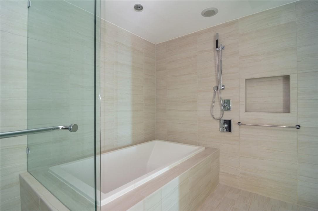 1180 N Federal Highway 1103 photo 15