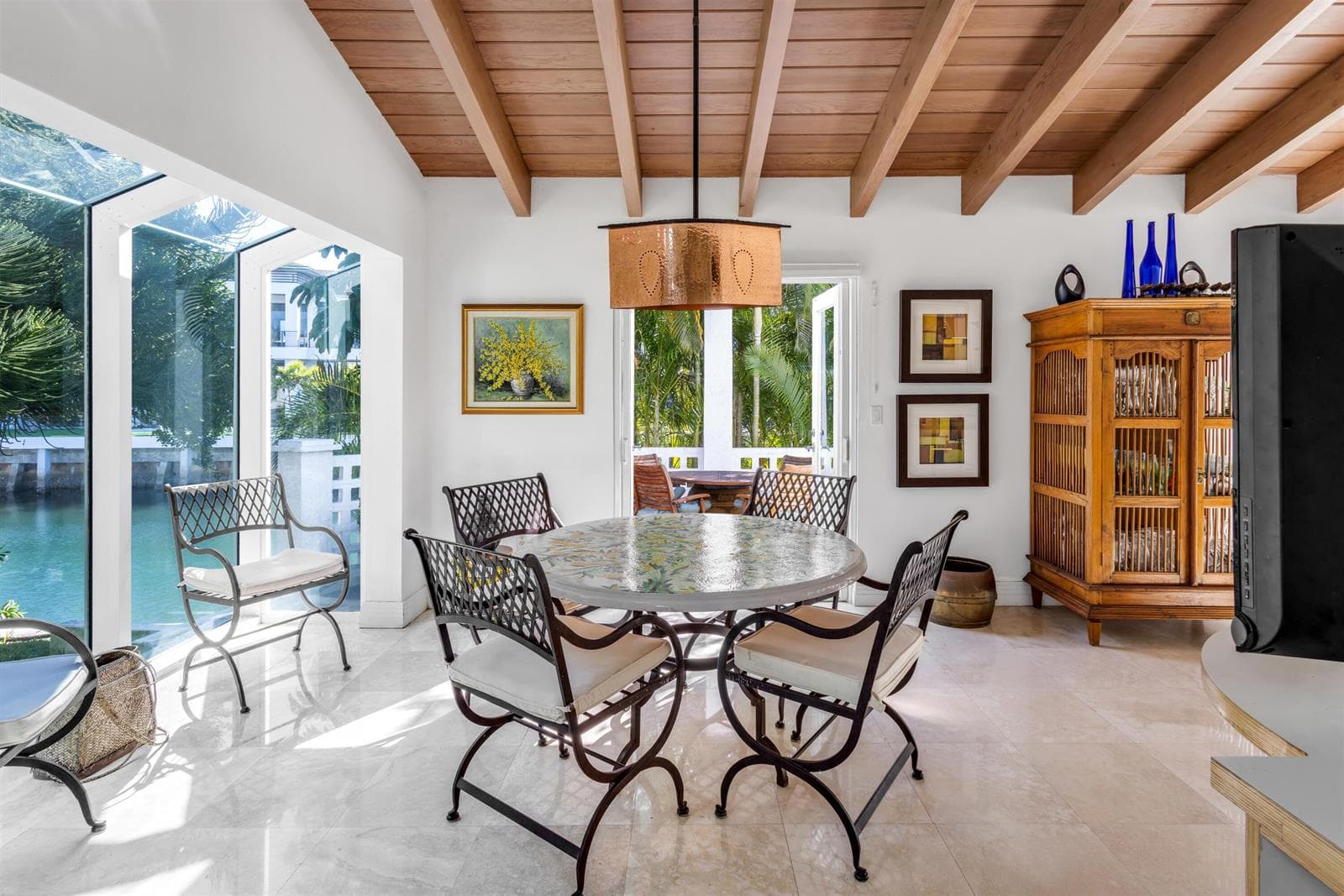 794 Staghorn Court photo 16