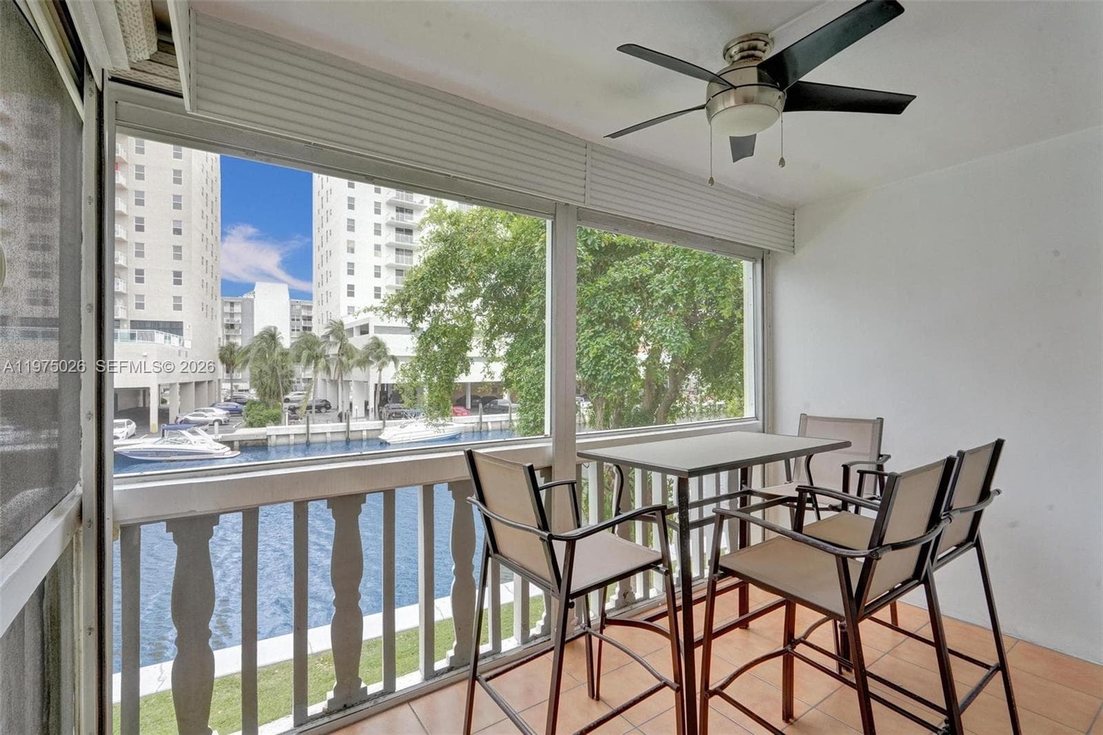 450 Paradise Isle Blvd 204 photo 2