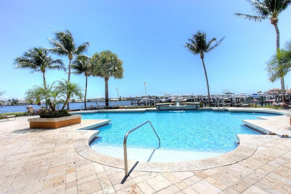 117 Yacht Club Way 205 photo 14