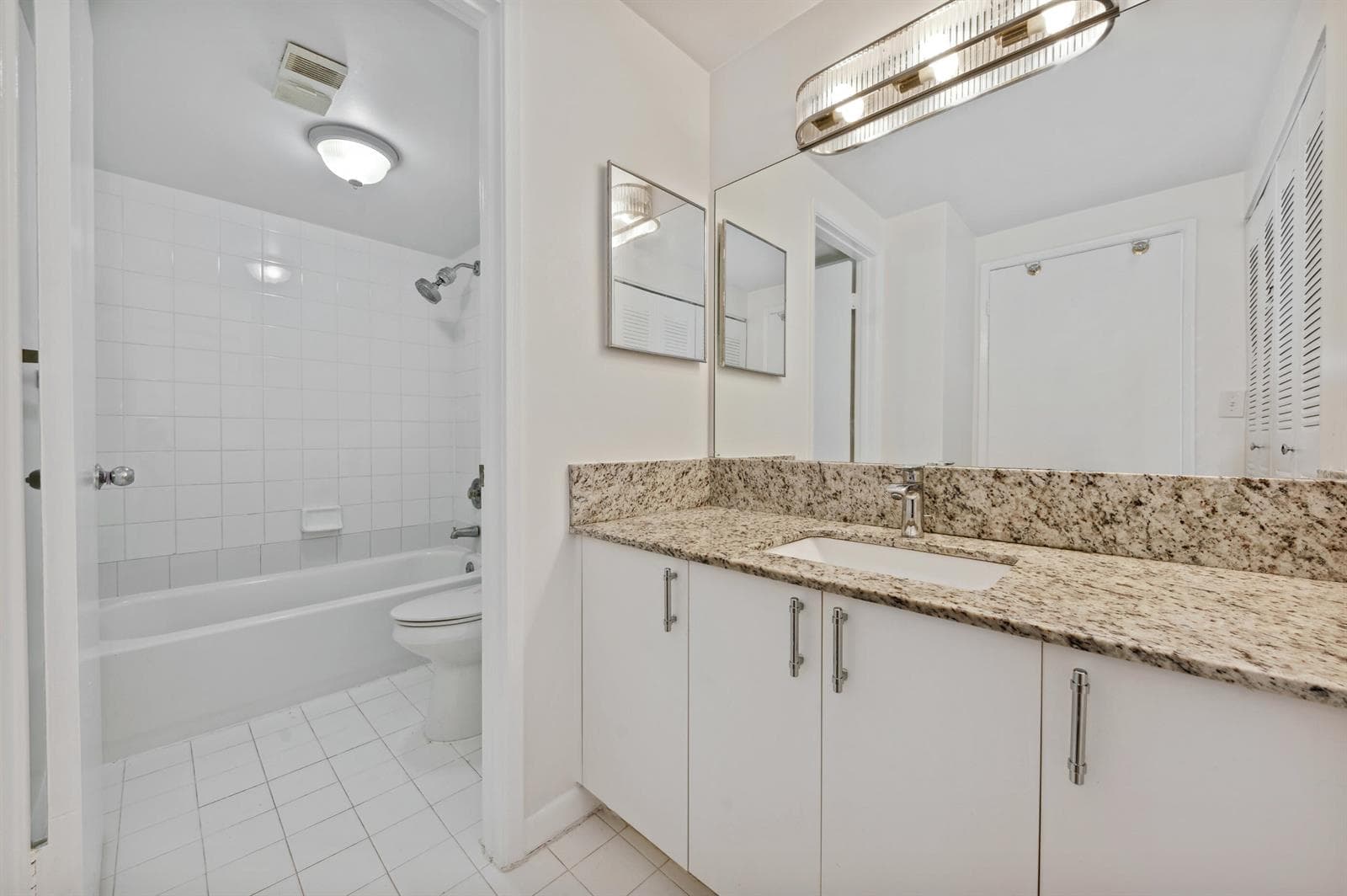 117 Yacht Club Way 205 photo 8