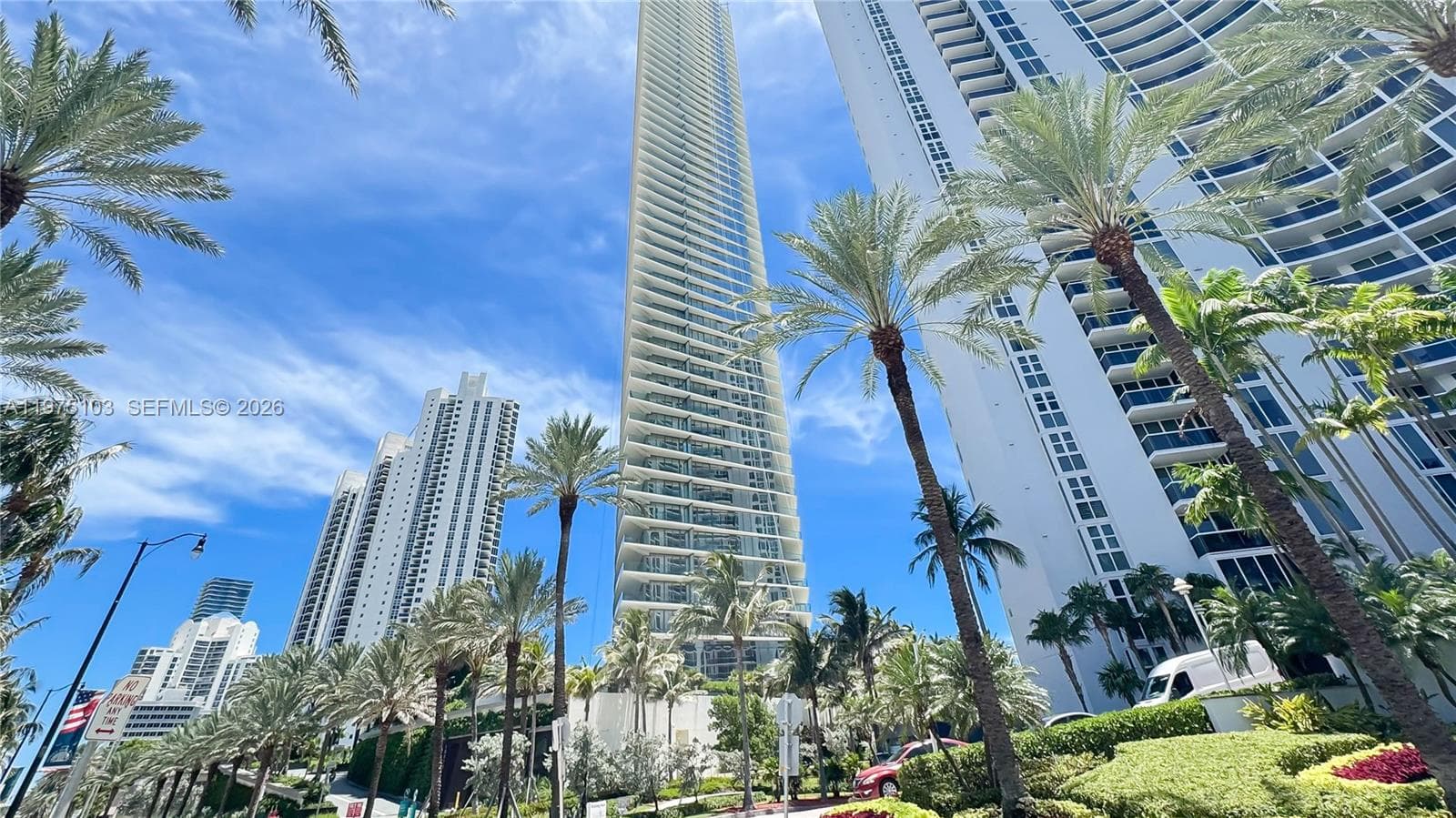 18975 Collins Ave 801 photo 5