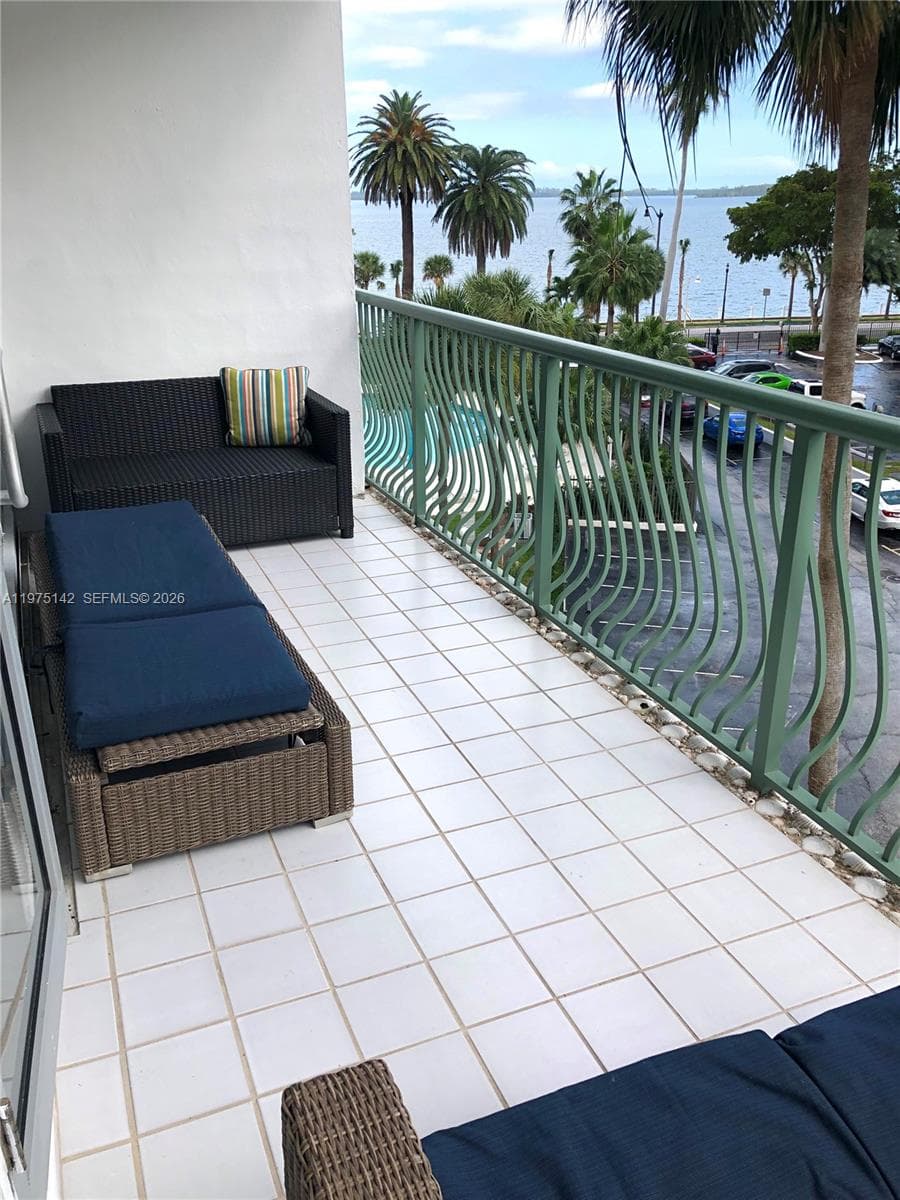 1408 Brickell Bay Dr 404 photo 15
