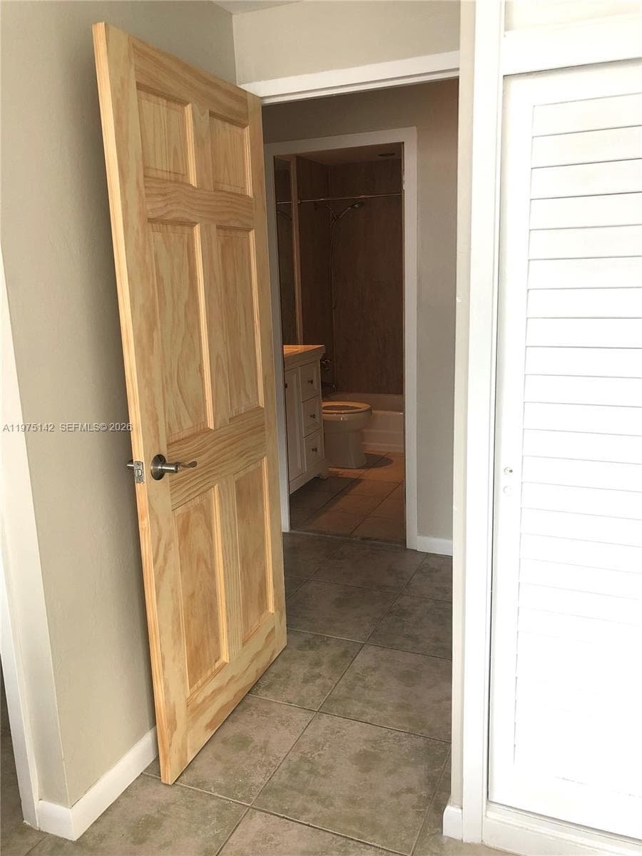 1408 Brickell Bay Dr 404 photo 25
