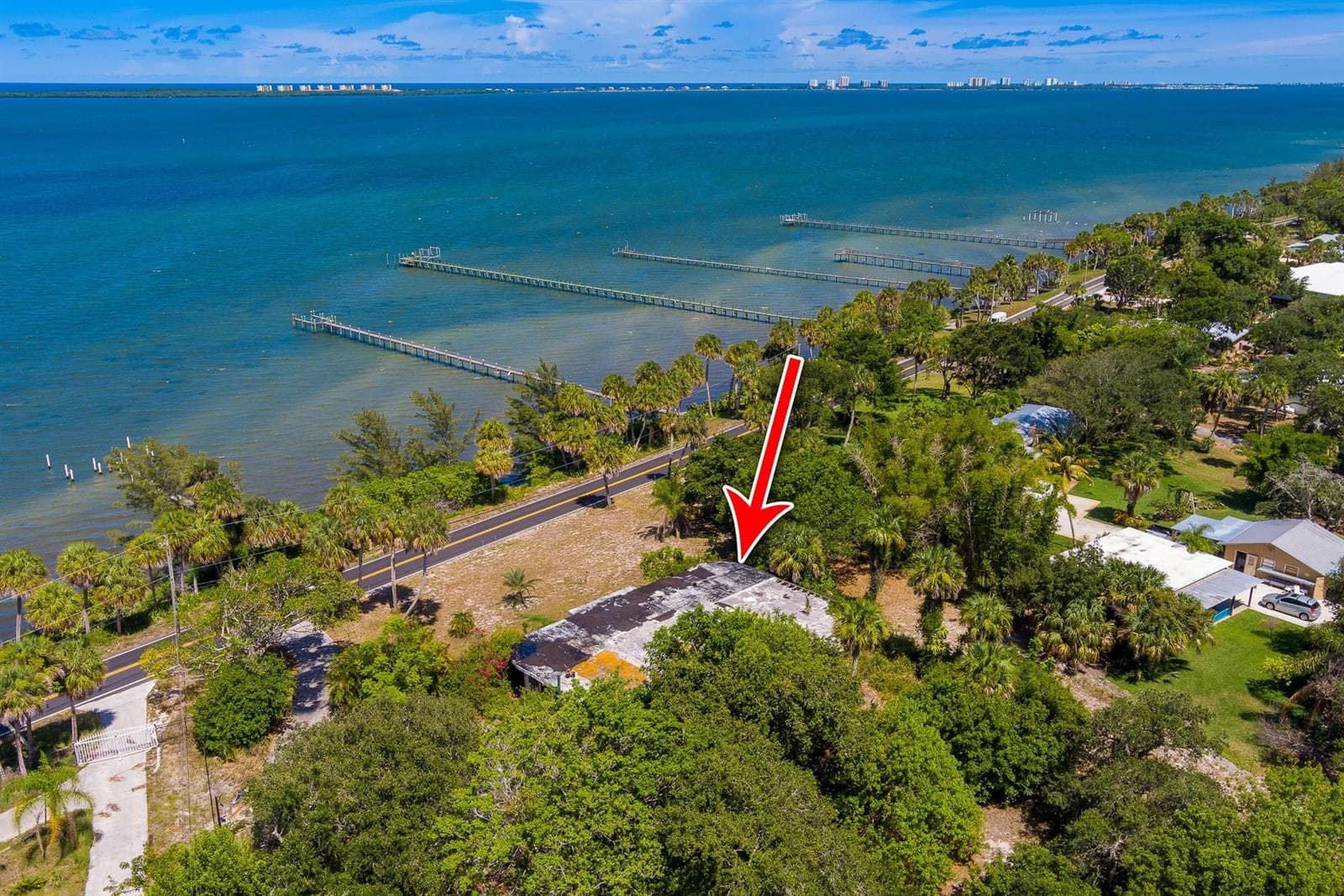 8605 S Indian River Drive photo 1