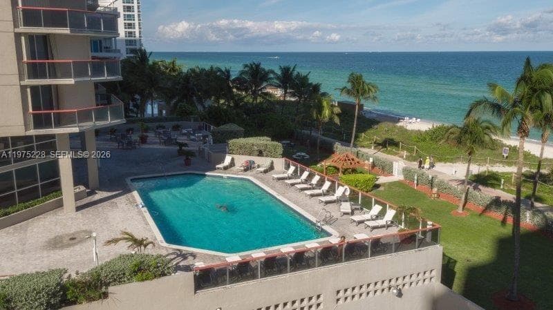 6767 Collins Ave 706 photo 2