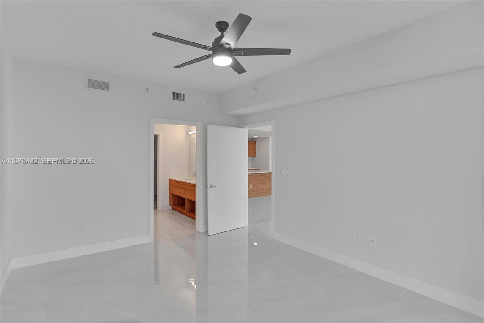 16385 SE Biscayne Blvd 1815 photo 6