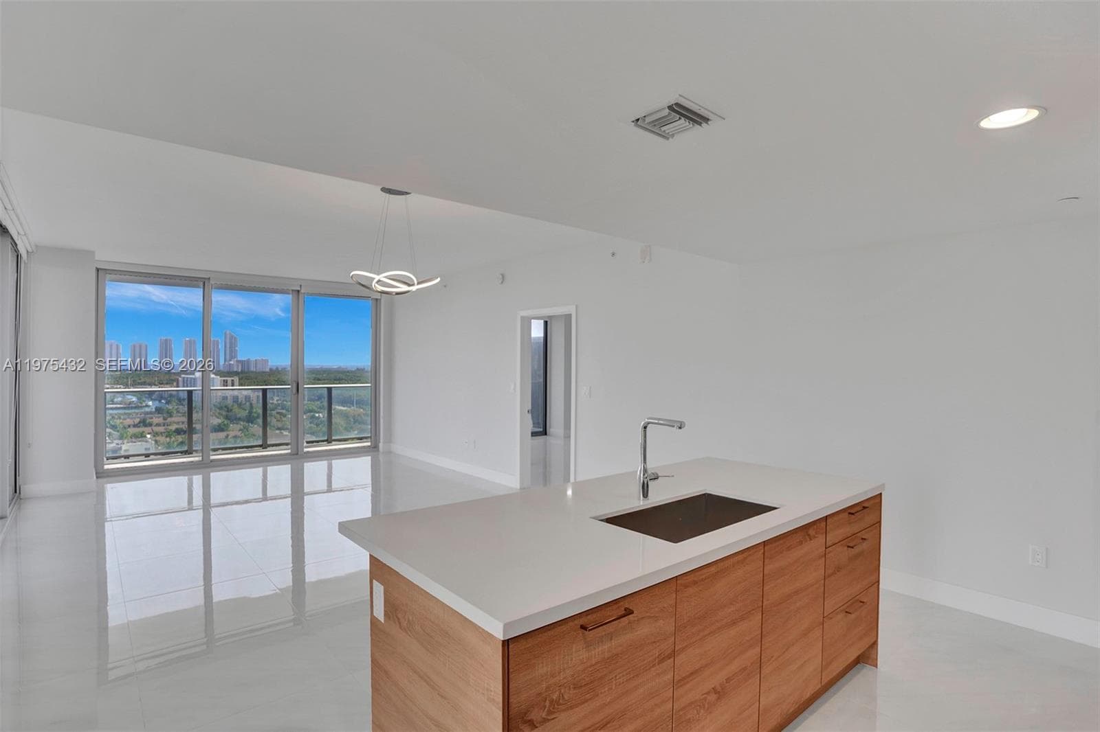 16385 SE Biscayne Blvd 1815 photo 3