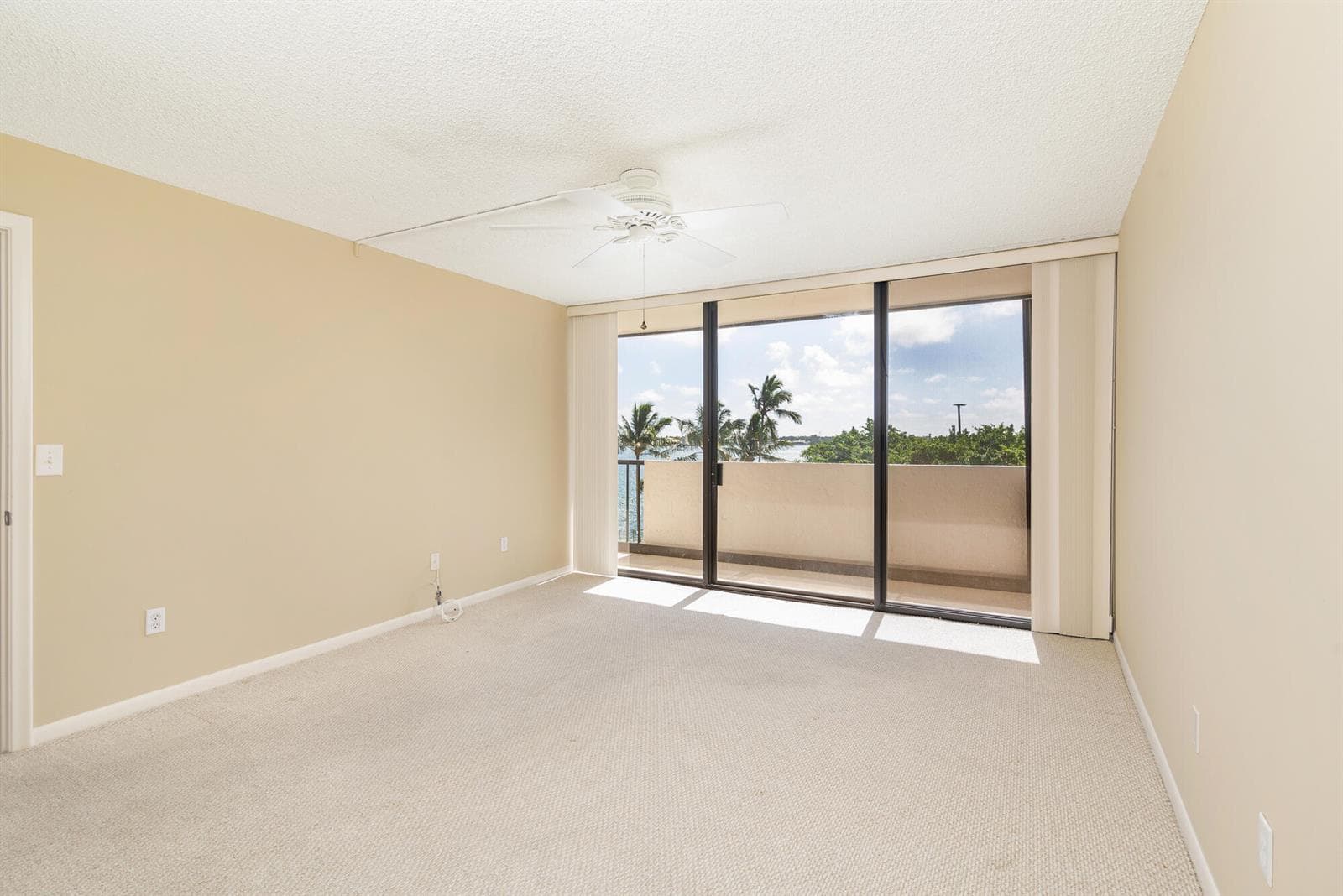 5200 N Flagler Drive 404 photo 7