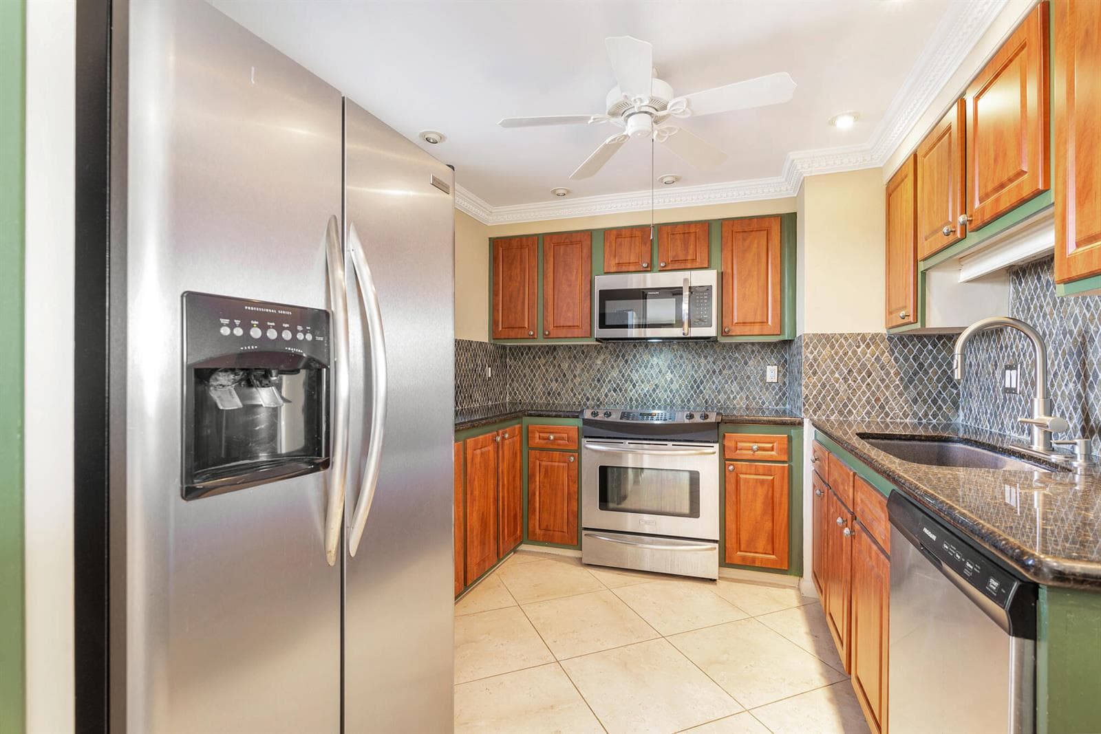 5200 N Flagler Drive 404 photo 3