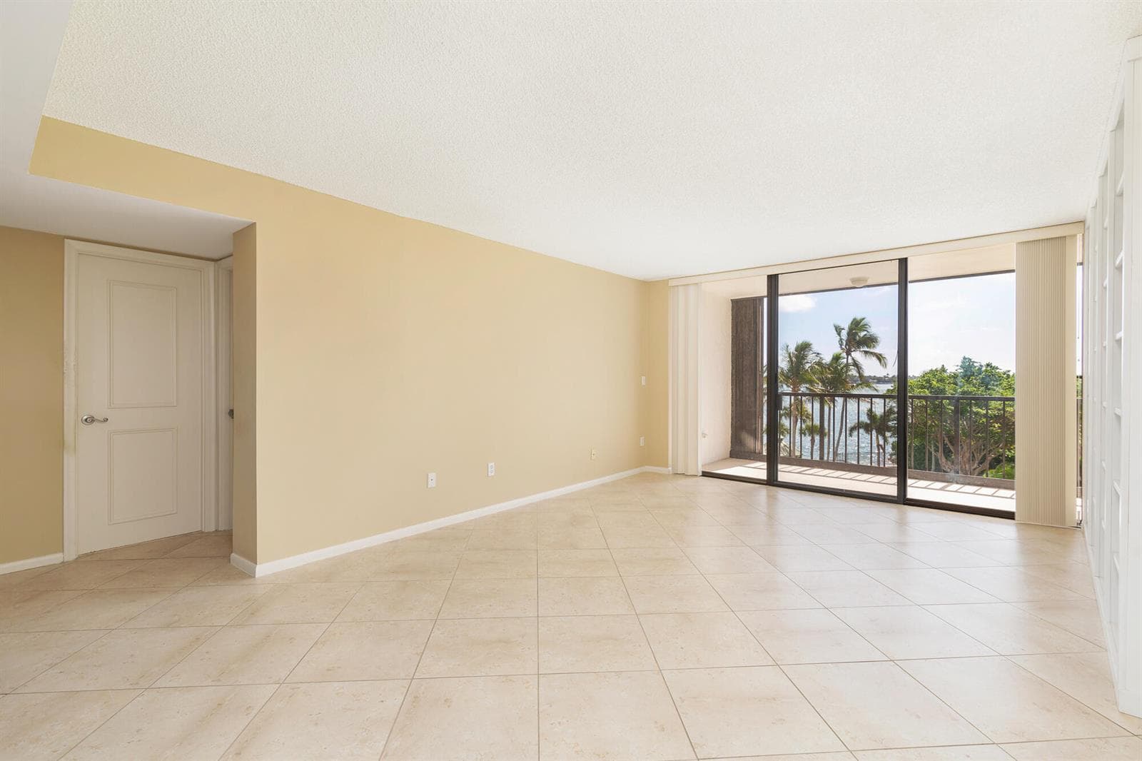 5200 N Flagler Drive 404 photo 4