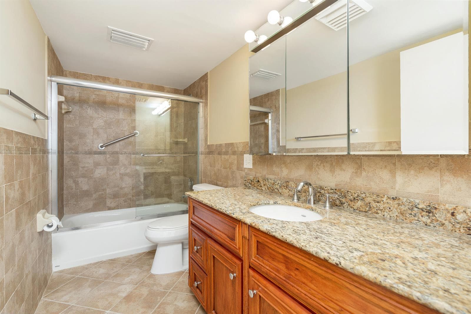 5200 N Flagler Drive 404 photo 8
