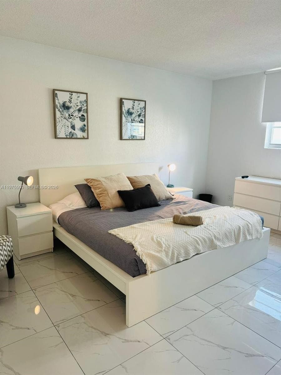3901 S Ocean Dr 10G photo 5