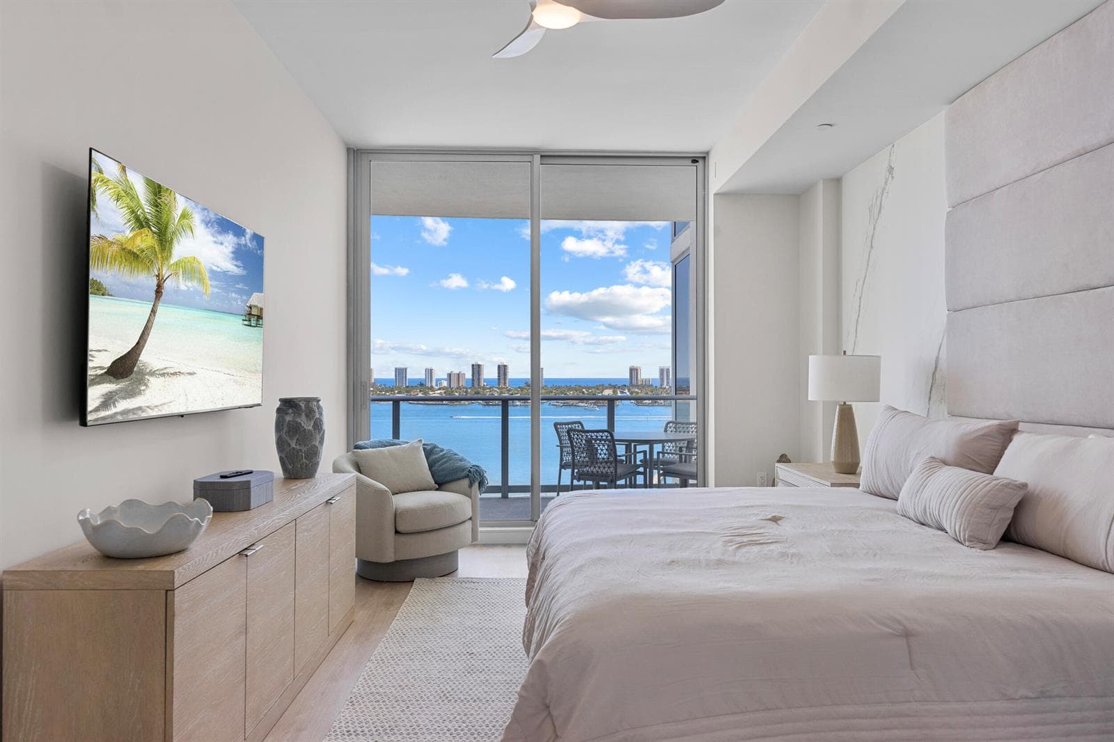 220 Lake Shore Drive 1410 photo 21