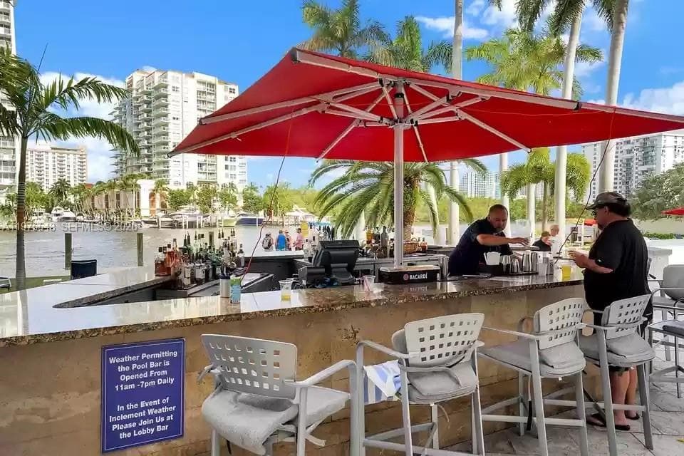 2670 E Sunrise Blvd 1402 photo 3
