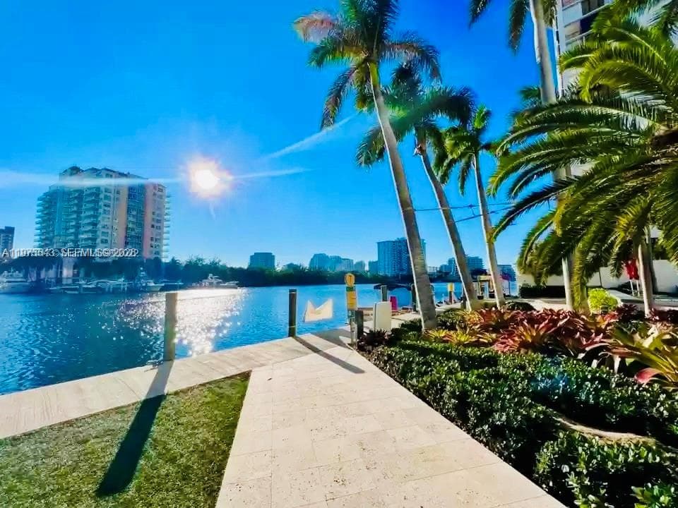 2670 E Sunrise Blvd 1402 photo 11