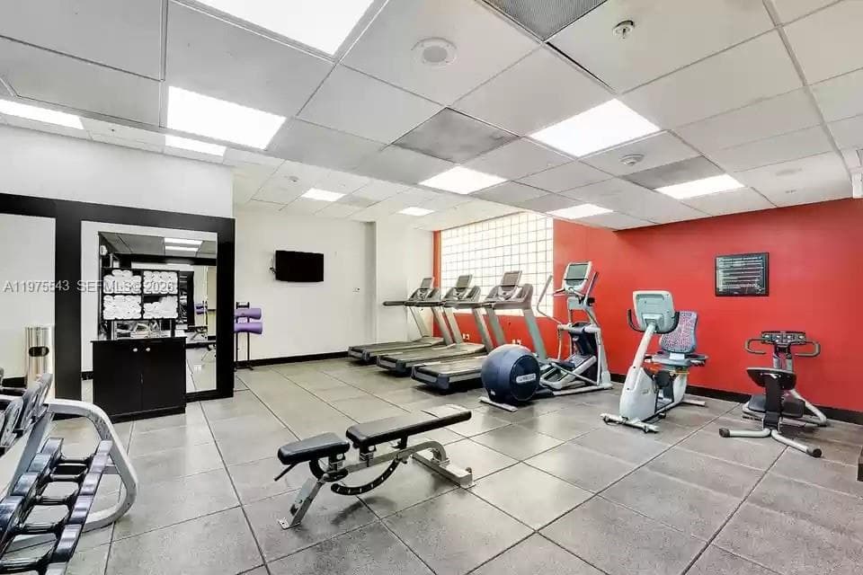 2670 E Sunrise Blvd 1402 photo 4